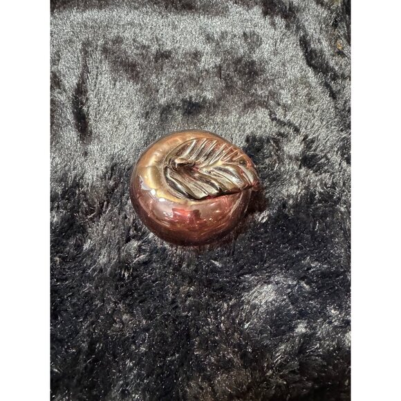 Vintage Italy Blown Glass Apple Paperweight With Leaf Design Purple - Picture 2 of 6